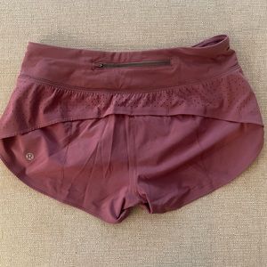 Lululemon Speed Up Low-Rise Short 2.5”, Size 4